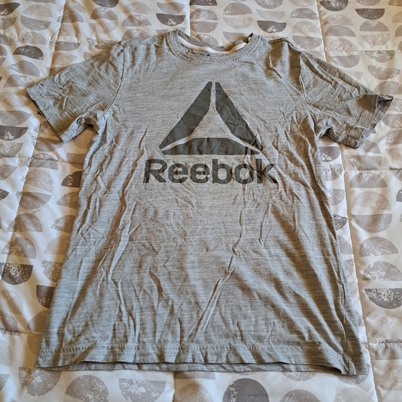 7 bundle boys T's - Picture 4 of 9